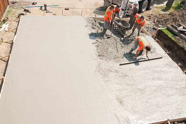 Best Custom Concrete Contractor  in Waupaca, WI